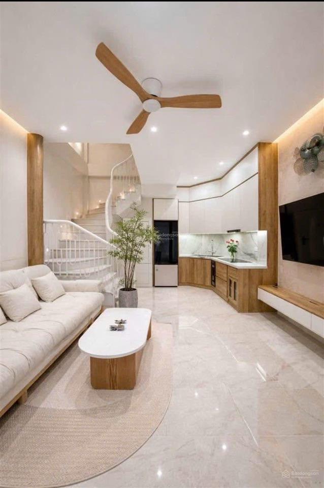 Hẻm ô tô 8m thông phan văn trị ngay st emart 4 tầng.