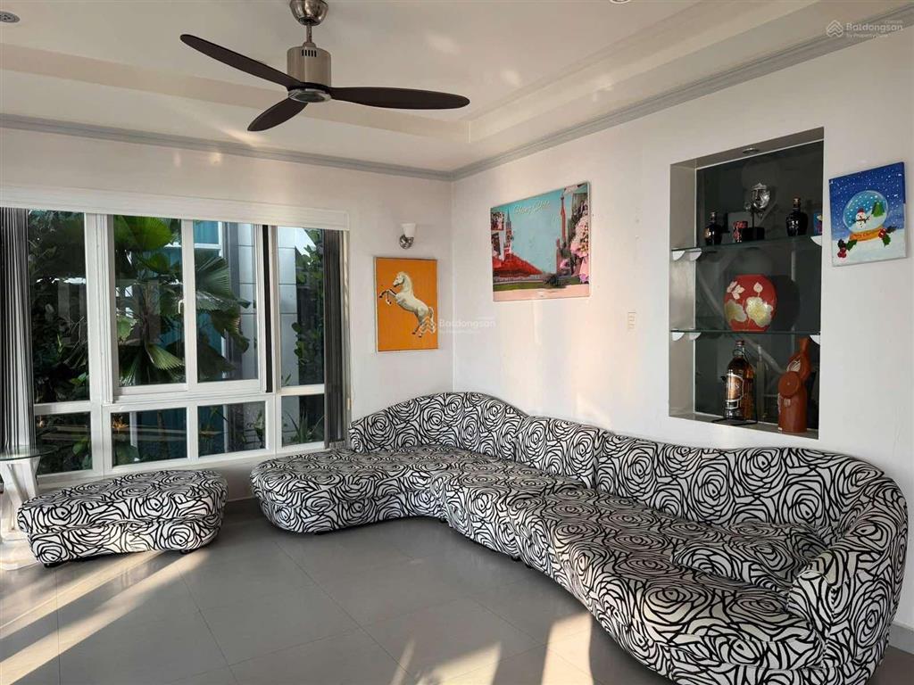 Bán biệt thự mặt biển an viên nha trang (2 mặt đường) đối diện bãi tắm  300m2 giá 100 tỷ