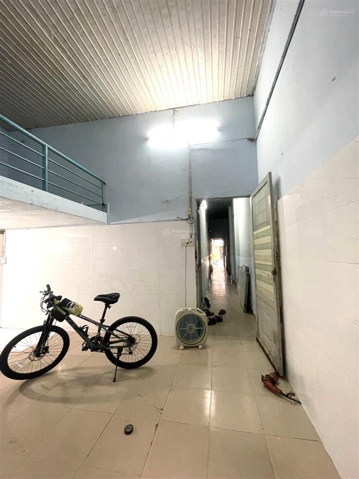 Bán nhà 100m2, ngang 5m, đường 10m có lề, khu phân lô 10ha, ngay ga metro số 2, sát trường chinh