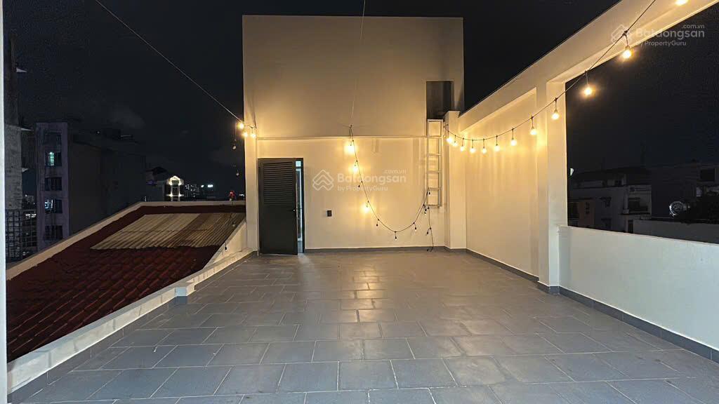 Lê văn sỹ q3  hẻm xe hơi  ngang khủng 8.5m  dtsd hơn 600m2  3tầng  sổ vuông a4  sân để xe hơi
