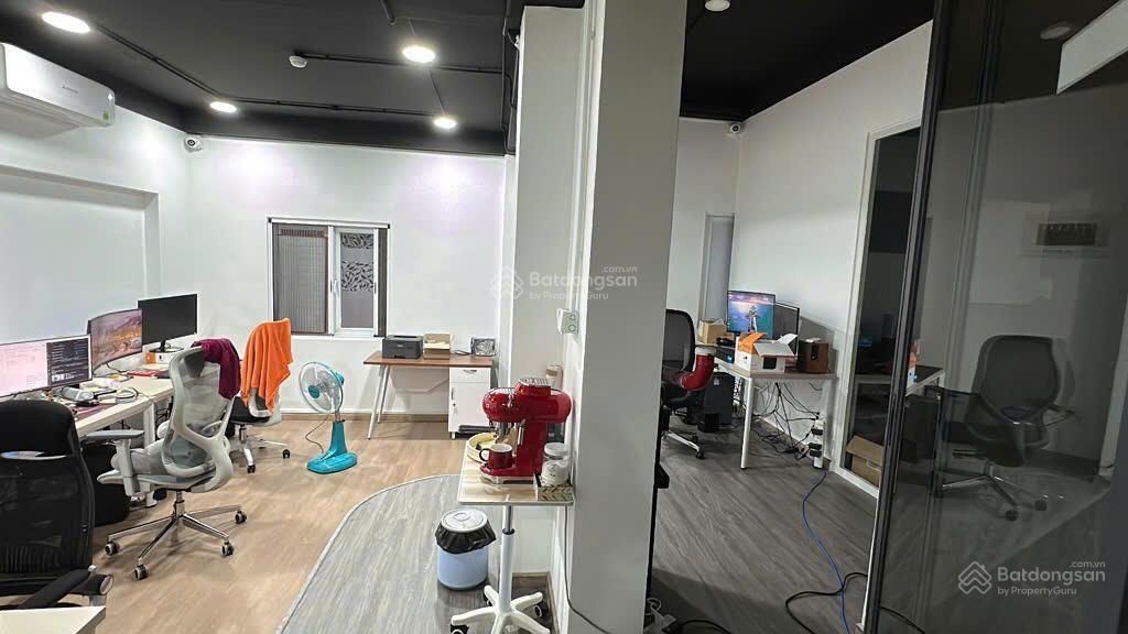 Lê văn sỹ q3  hẻm xe hơi  ngang khủng 8.5m  dtsd hơn 600m2  3tầng  sổ vuông a4  sân để xe hơi