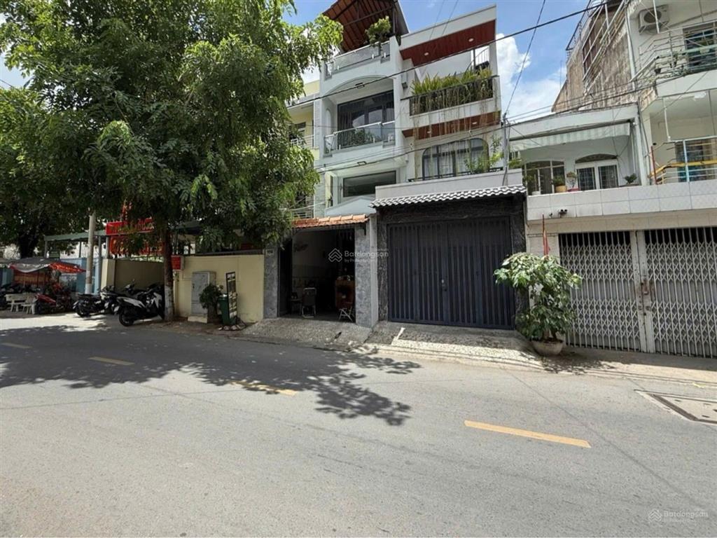 7.x tỷ  nguyên hồng bình thạnh  một sệc gần mặt tiền  3 tầng btct  60m (4.2x14) sổ vuông a4