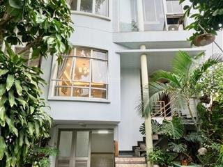 Thích quảng đức  biệt thự 162m²  hẻm nhựa xe tải  ngang 7m  5 tầng  sân rộng đậu nhiều xe hơi