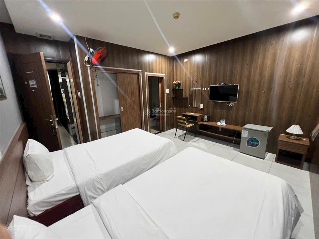 Cho thuê mặt bằng tầng lửng mặt tiền an thượng diện ticha 60m2 có thêm 1 phòng ngủ phía sau