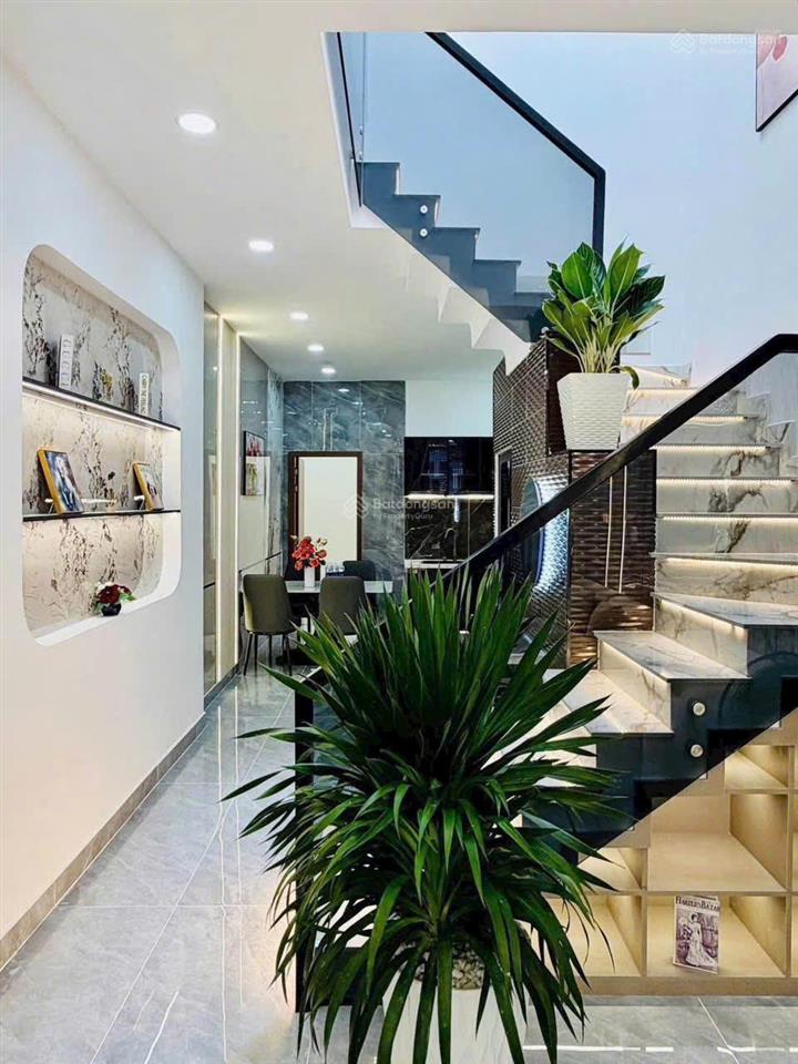Bán nhanh căn nhà phố gần linh xuângiá rẻ 3,8 tỷ, nhà mới, nội thất đẹp, hỗ trợ vay, pháp lý sạch