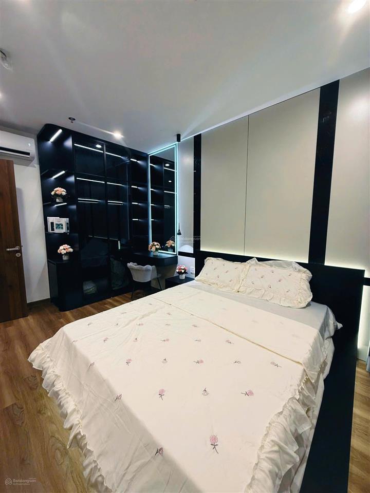 Vừa làm nội thất full mới đẹp. chủ bán gấp vì không chịu nổi lãi ngân hàng, bán rẻ hơn tt 100tr