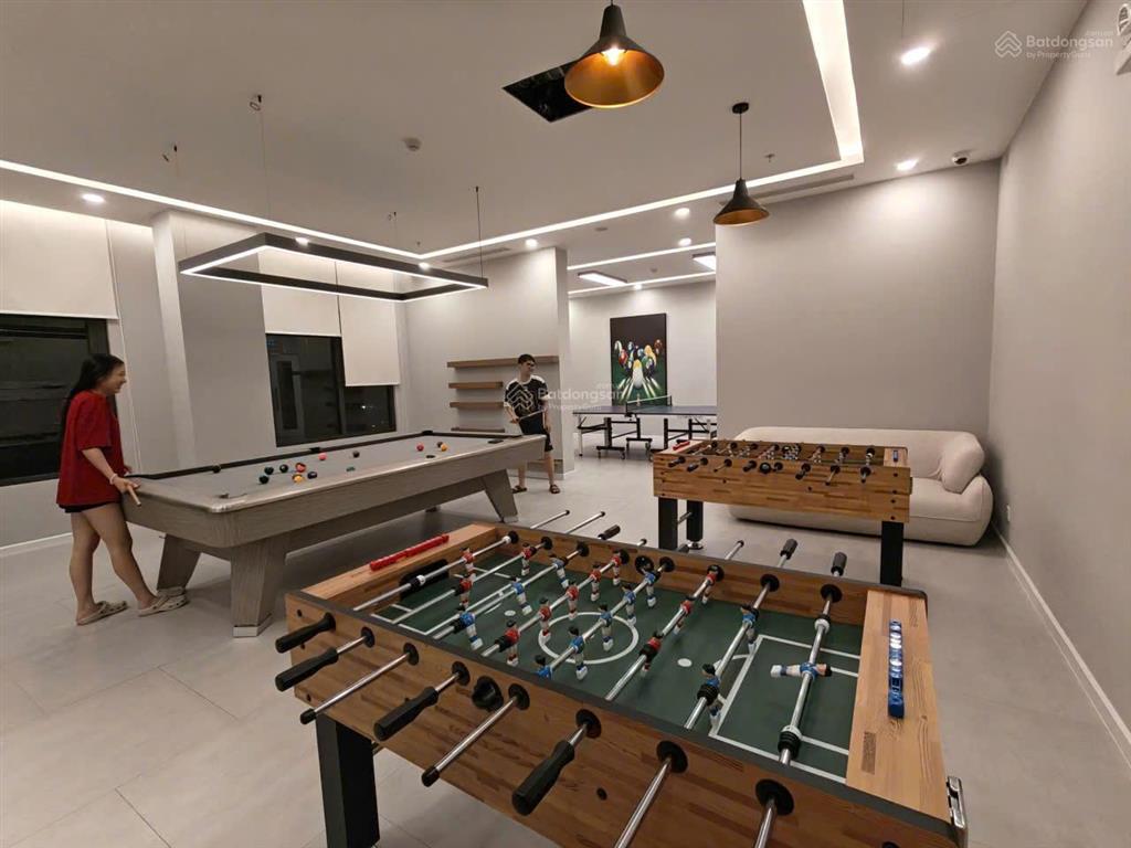 Vừa làm nội thất full mới đẹp. chủ bán gấp vì không chịu nổi lãi ngân hàng, bán rẻ hơn tt 100tr