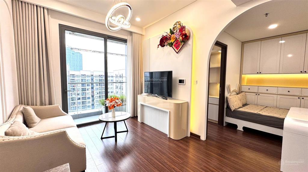Căn 1n + masteri view vip, nội thất đẹp. chủ cần bán gấp giao dịch trong tuần, giá nào cũng bán