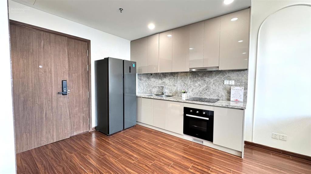 Căn 1n + masteri view vip, nội thất đẹp. chủ cần bán gấp giao dịch trong tuần, giá nào cũng bán