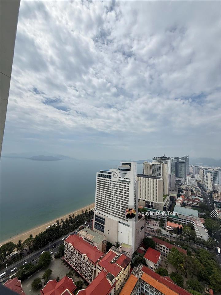Gửi bán 1 cặp căn tầng cao tòa nam có sổ đỏ view lý tự trọng 105m2