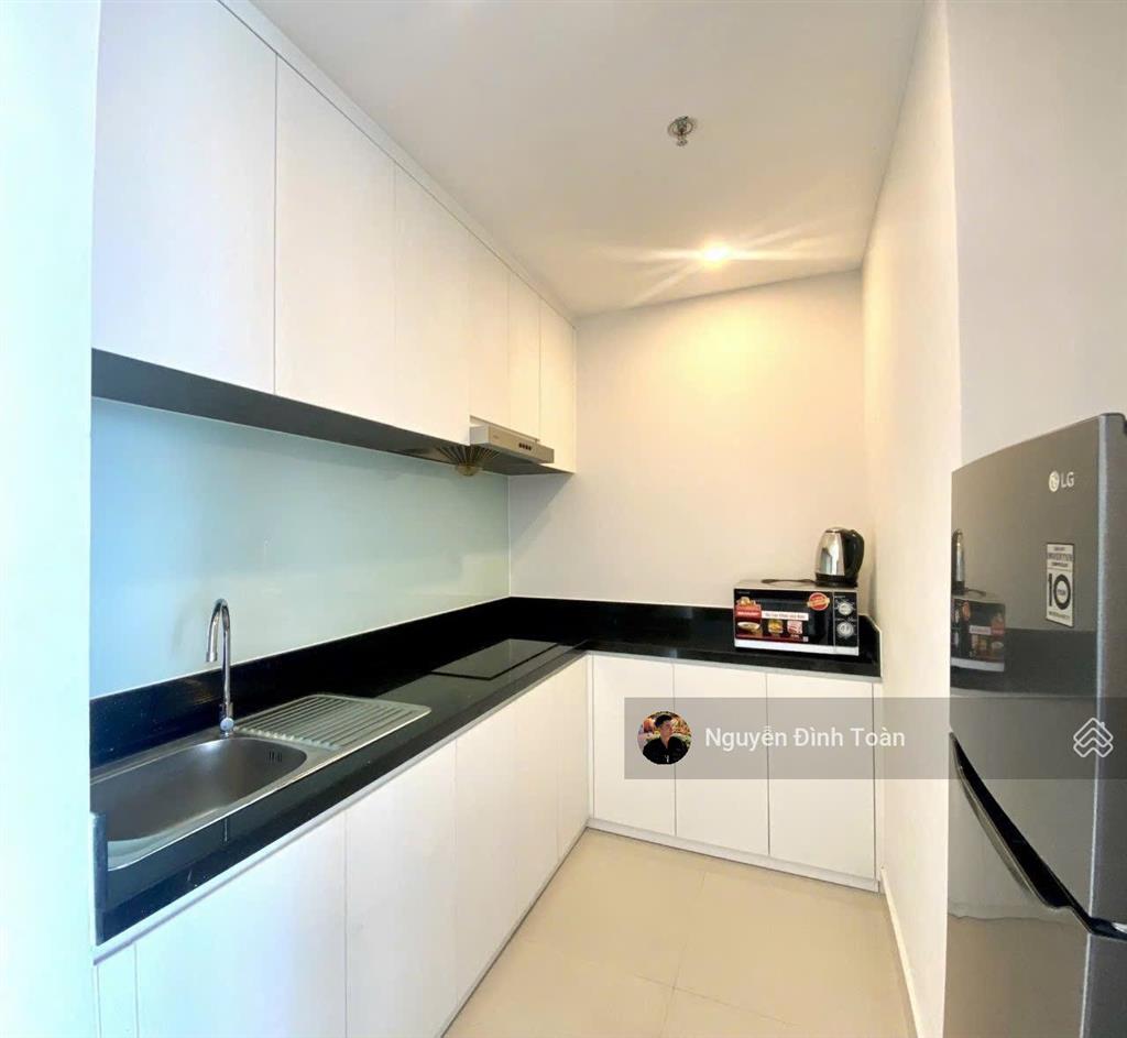 Bán ngay căn góc 05 tầng cao giá siêu tốt, view biển vĩnh viễn