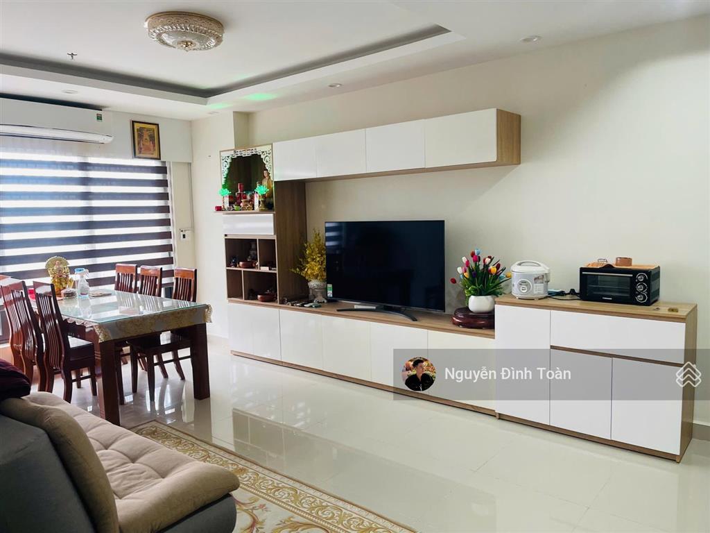 Bán căn ct4 phước hải tầng công viên giá chỉ 2,7 tỉ
