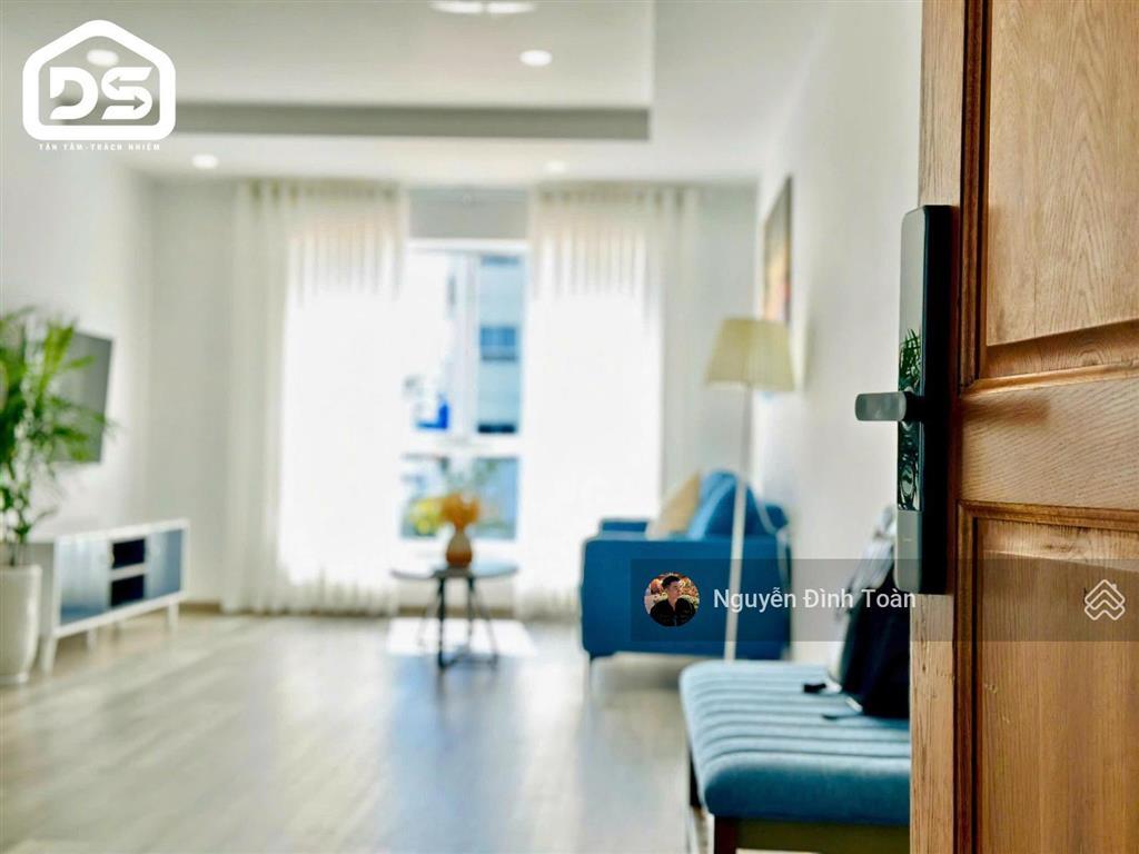 Cần bán nhanh căn góc siêu đẹp, giá bán nổi bật hiện tại, để lại nội thất có sẵn hđ thuê