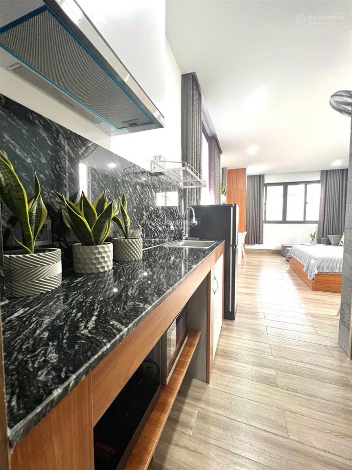 Căn hộ cửa sổ thang máy tại nguyễn gia trí  bình thạnh ngay hàng xanh thuận tiện đi quận 1,2