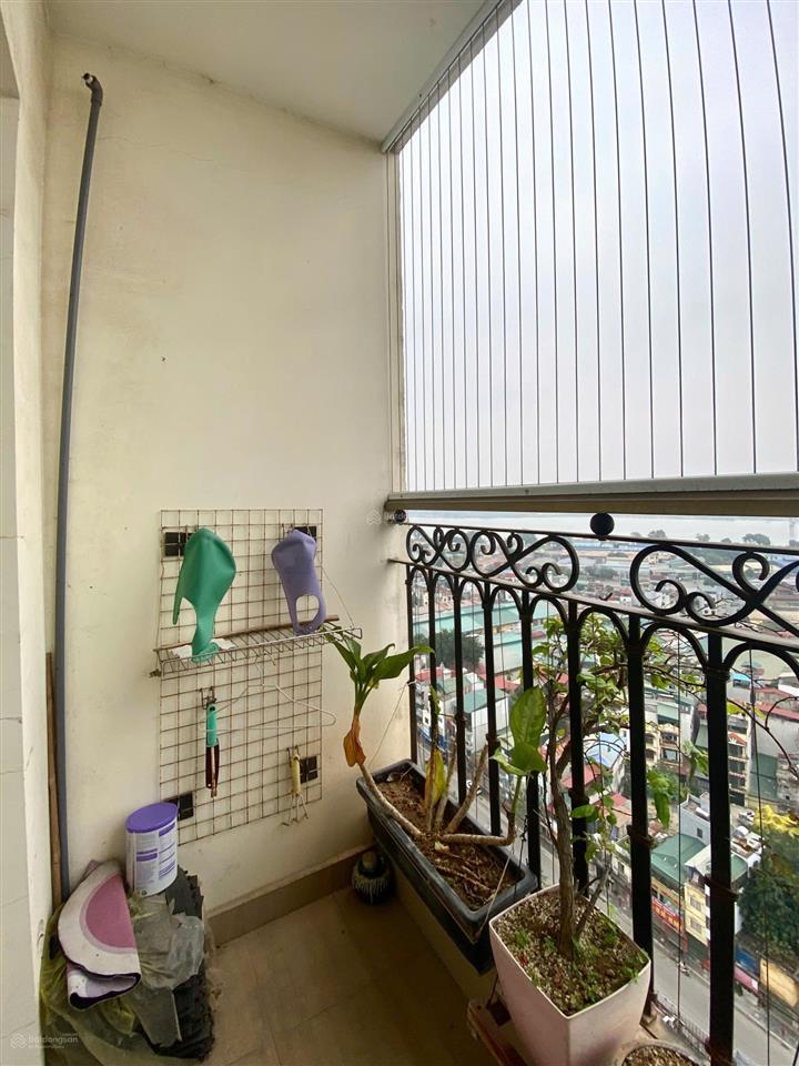 Căn hiếm view sông hồng  2pn tòa b hoà bình green city