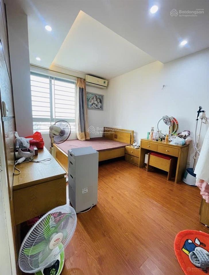 Sổ đỏ chính chủ  2pn chung cư t608 building  khu cán bộ chiến sỹ tổng cục v bộ công an