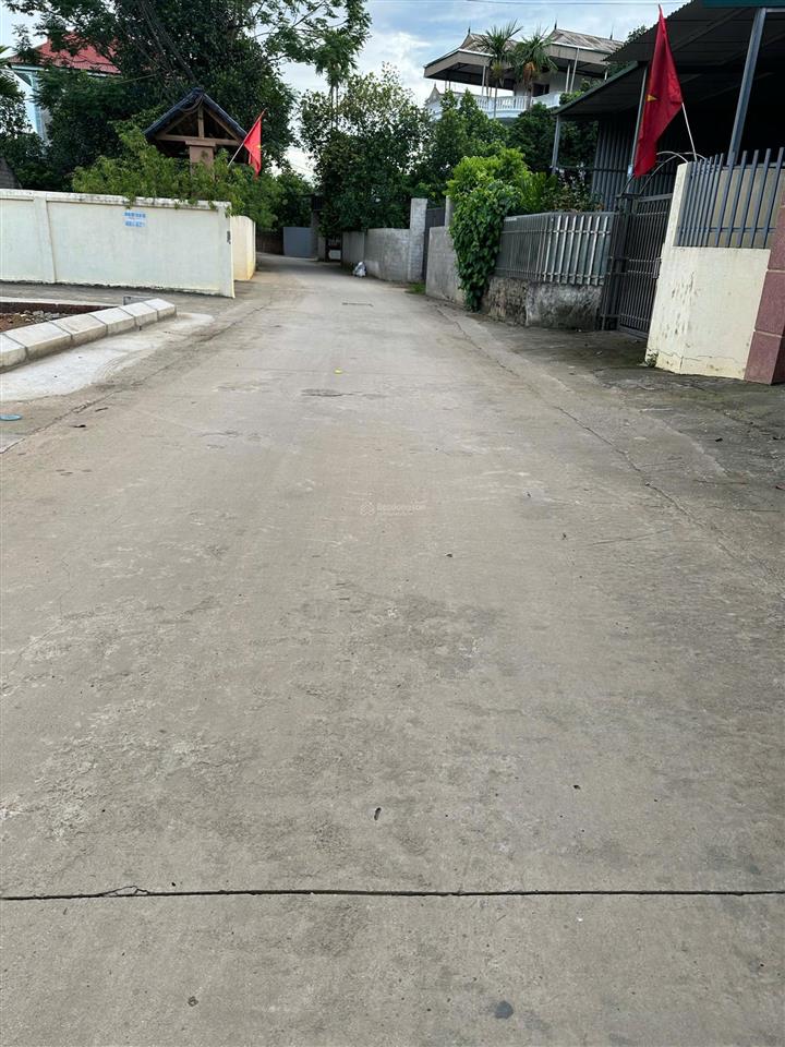 Phúc tiến, bán lô 100m2 trục chính vuông vắn, mt 8,6m cách metro số 8 chỉ 300m trục chính ôtô tránh