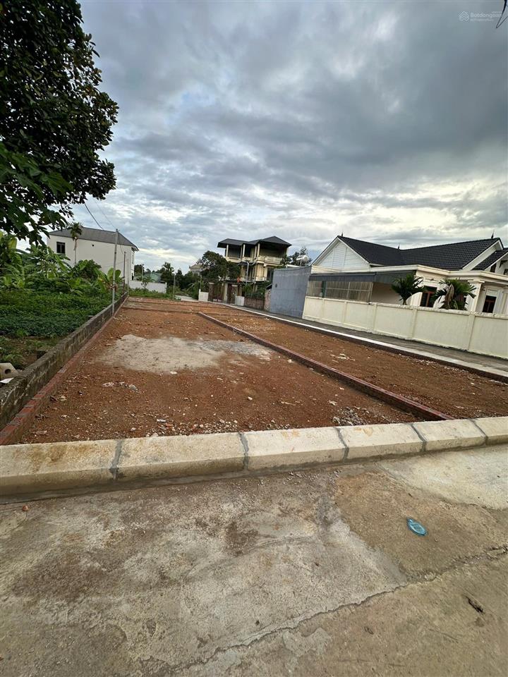 103m2 trục chính phúc tiến, vuông vắn, mt 5,5 m cách metro số 8 chỉ 300m trục chính 6m ô tô tránh