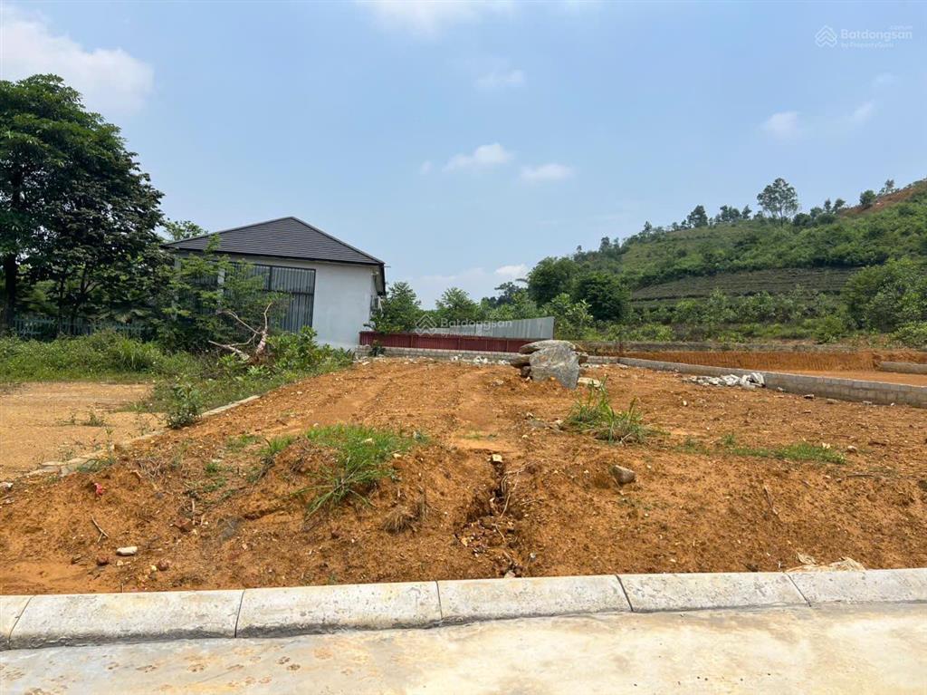Bán lô đất vân hoà ba vì,,diện tích 318m có 150m tc đại lộ thăng long kéo dài