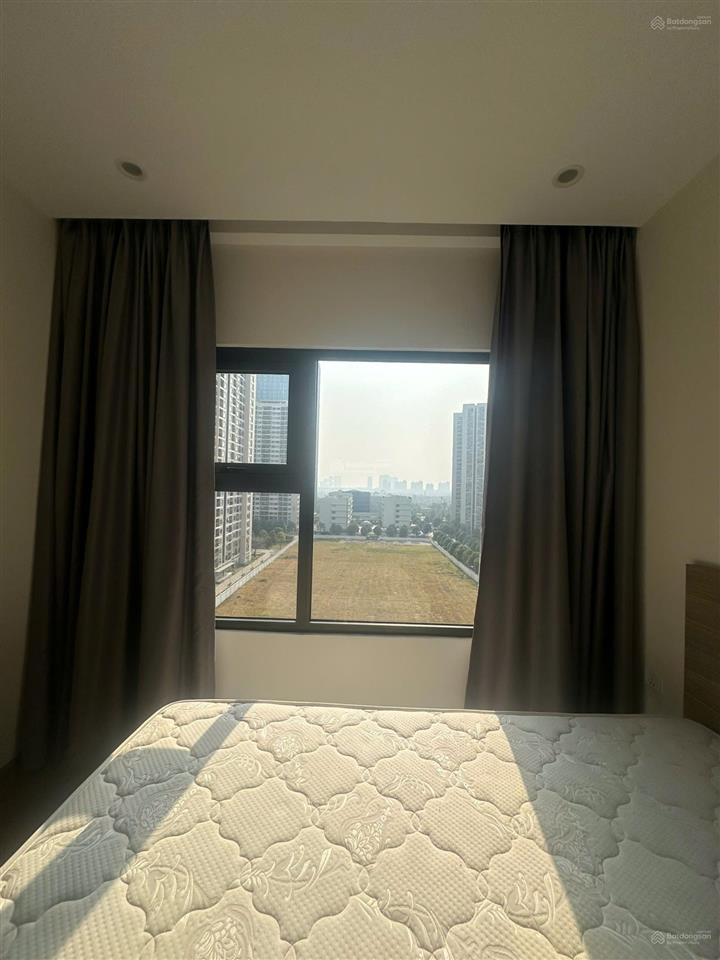 Chính chủ bán căn hộ chung cư 1pn + 1 toà s210, vin ocean park1 có sổ ko vay. tầng 10 view thoáng