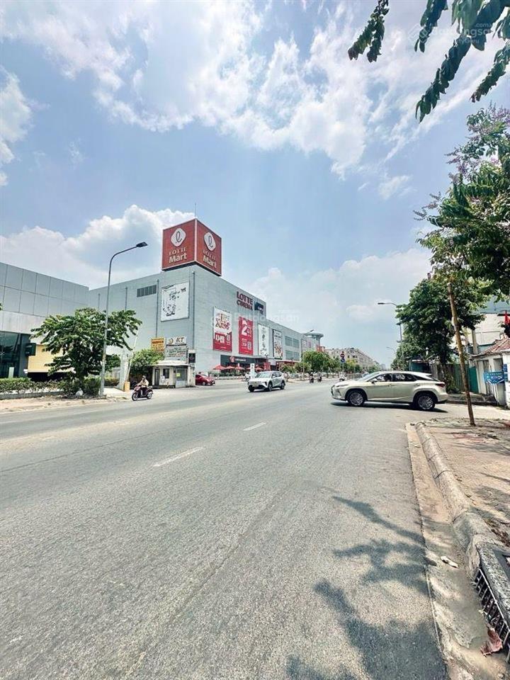 Nhà đẹp, siêu thị, bệnh viện, sân bay, trường học