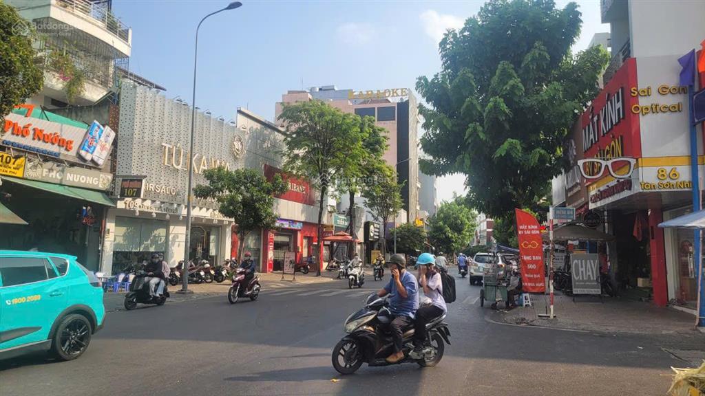 Bán tòa nhà mặt tiền đường tân sơn nhì. nhà nở hậu, phong thủy tốt, đúc 6 tấm mới đẹp, có thang máy