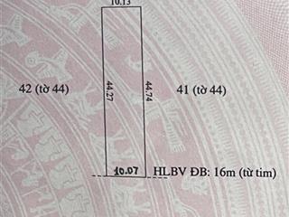 Bán nhà đất mặt tiền trung tâm đô thị, diện tích 450m2
