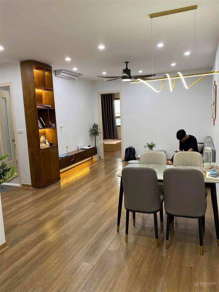 Bán căn 2 phòng ngủ vp6 linh đàm, 2,8 tỷ, 61m2, 2pn, 2wc, view đẹp, uy tín