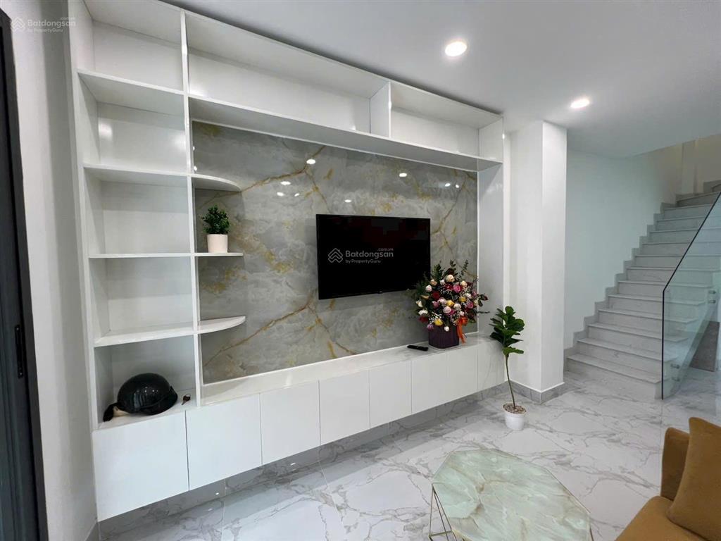 Chính chủ cho thuê nhà mới  3 phòng ngủ 4 wc nguyễn đình chiểu