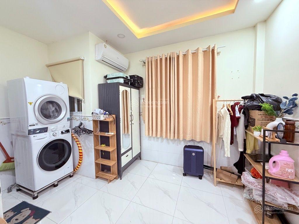 Chủ giảm 100tr bán gấp giá mới 3.2 tỷ nhà ở ngay sân để 4 xe bà điểm vị trí đẹp đ