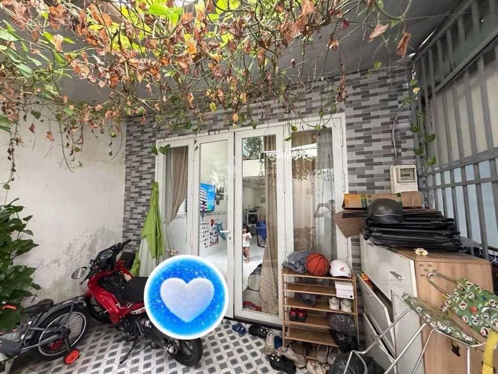 Chủ giảm 100tr bán gấp giá mới 3.2 tỷ nhà ở ngay sân để 4 xe bà điểm vị trí đẹp đ