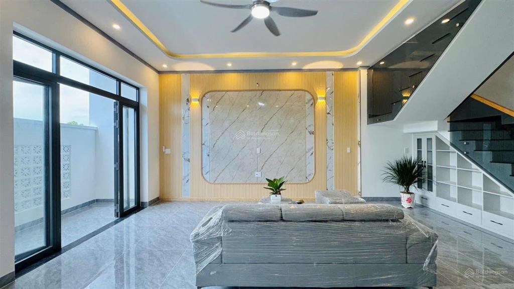 Biệt thự mini mới hoàn thiện chỉ 1 tỷ 850 dọn vào ở ngay chợ thạnh phú