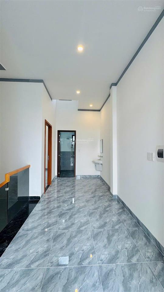 Biệt thự mini mới hoàn thiện chỉ 1 tỷ 850 dọn vào ở ngay chợ thạnh phú