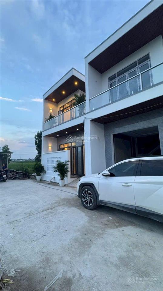 Biệt thự mini mới hoàn thiện chỉ 1 tỷ 850 dọn vào ở ngay chợ thạnh phú