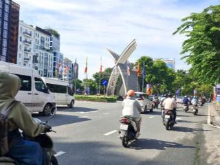 Bán nhà 3 mặt tiền phú nhuận, cn 250m2, khu văn phòng cao cấp, gần công viên gia định.