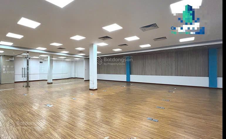 Tòa nhà mặt tiền trần hưng đạo đoạn 2 chiều gần lê hồng phong quận 5