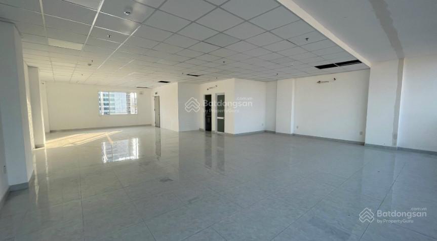 Tòa nhà mới xây mặt tiền khu đồng đen bàu cát tân bình  dt 10x30m hầm trệt 4 lầu thang máy