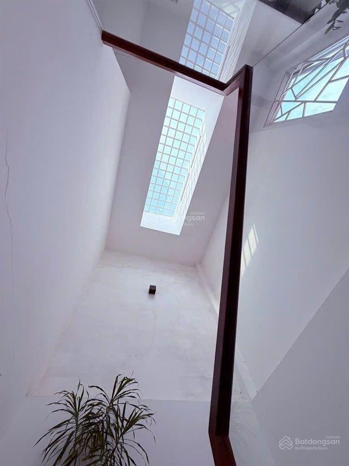 Bán gấp nhà mặt tiền nguyễn sơn  khu họ lê  tân phú  5 tầng mới đẹp  hơn 9 tỷ tl (đã giảm 4 tỷ)