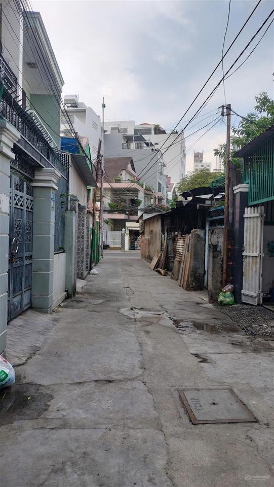Lô đất cách biển hòn chồng 200m  hẻm ô tô đặng tất giá tốt
