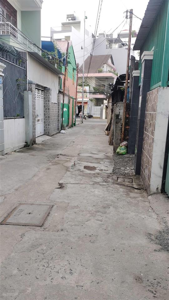 Lô đất cách biển hòn chồng 200m  hẻm ô tô đặng tất giá tốt