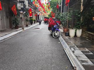 Bán nhà phố văn cao, ba đình, dt 80m, ô tô, kinh doanh, phân lô, giá 40 tỷ.