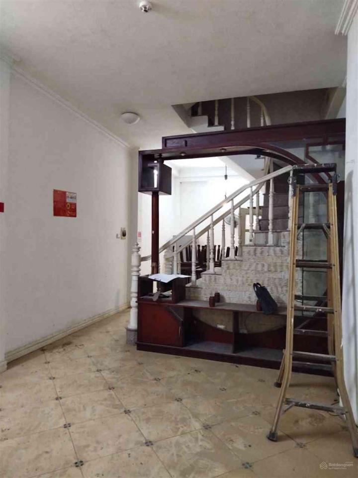 Bán nhà phố đội cấn, ba đình, dt 45m, cách ô tô 20m, trung tâm, dân sinh tốt, giá 14.8 tỷ