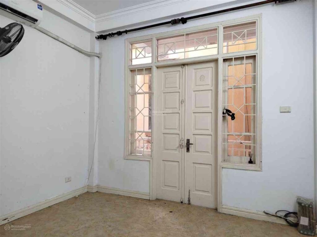 Bán nhà phố đội cấn, ba đình, dt 45m, cách ô tô 20m, trung tâm, dân sinh tốt, giá 14.8 tỷ
