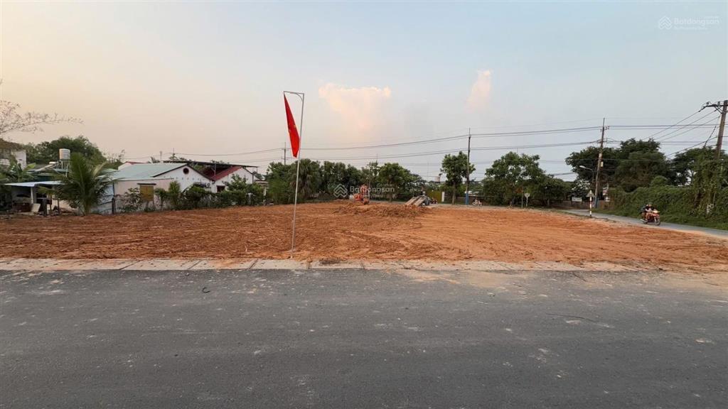 Dang cân bán đât 1tỷ490 110m2 kế trường tieu học trung lạp hạ, củ chi