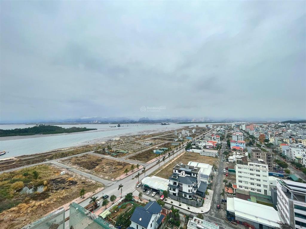 Chính chủ bán căn 1n tòa a view vịnh hà khánh giá 1,5x tỷ  đã nhận nhà về  0978 788 ***