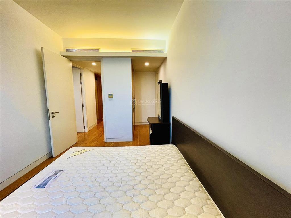 Bán căn hộ indochina plaza hanoi 130m 3pn full đồ giá 15 tỷ