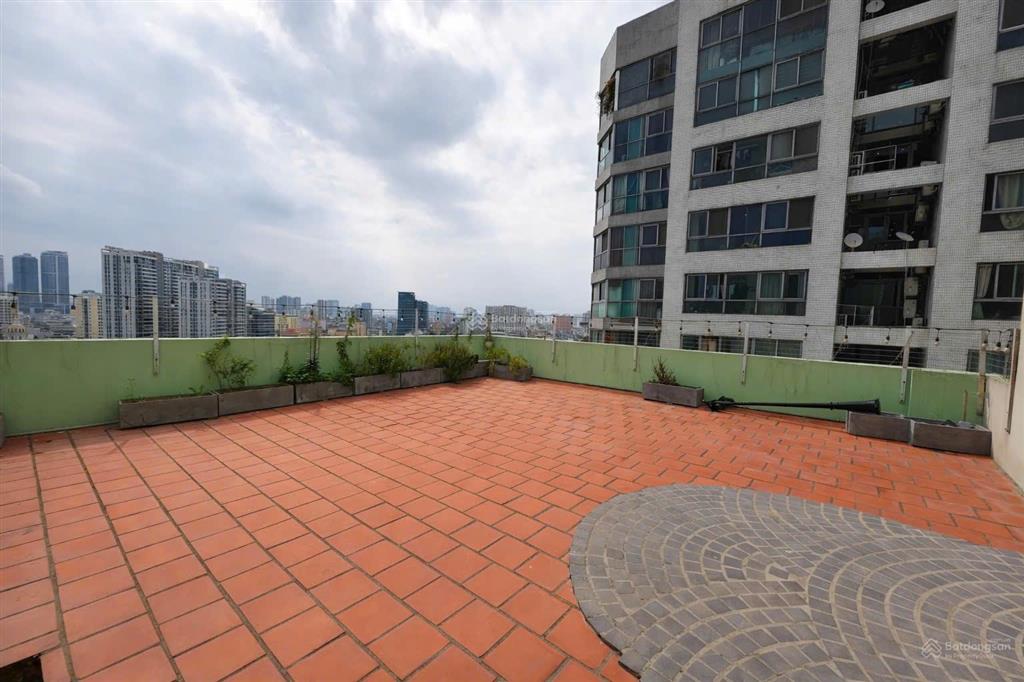 Cho thuê căn duplex sân vườn 350m2 chung cư 671 hoàng hoa thám giá 39 triệu/tháng