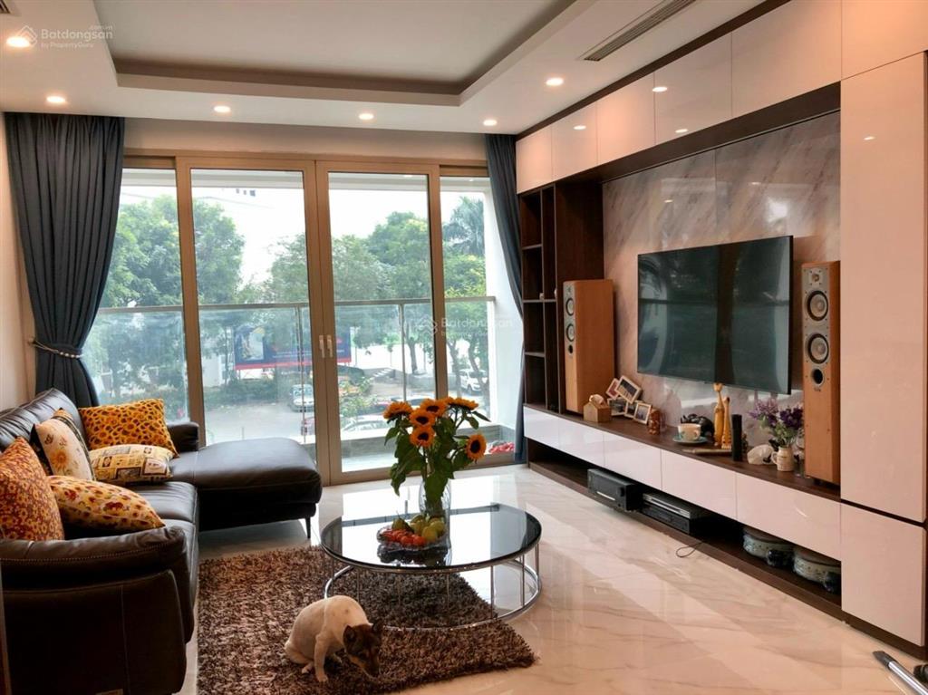 Cho thuê chcc 108m2, 3pn, đủ đồ vào ở luôn tại hong kong tower 243a đê la thành, giá 22 triệu