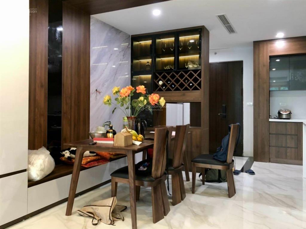 Cho thuê chcc 108m2, 3pn, đủ đồ vào ở luôn tại hong kong tower 243a đê la thành, giá 22 triệu