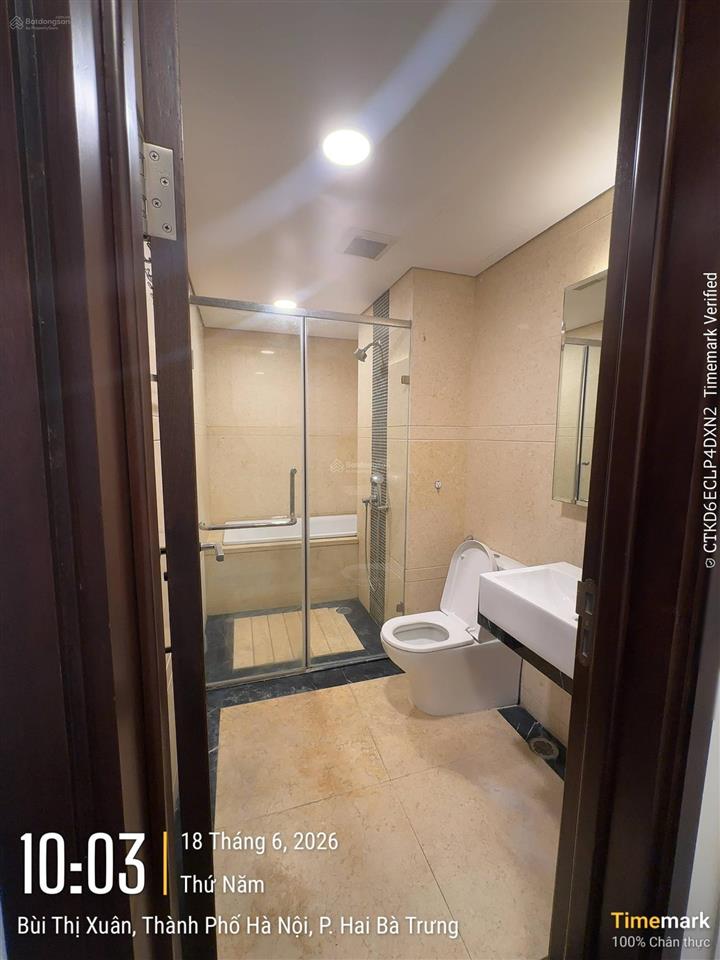 Cho thuê chcc ở chung cư hoàng thành tower, 3pn 160m2 full nội thất mới vào ở luôn chỉ 32tr/th